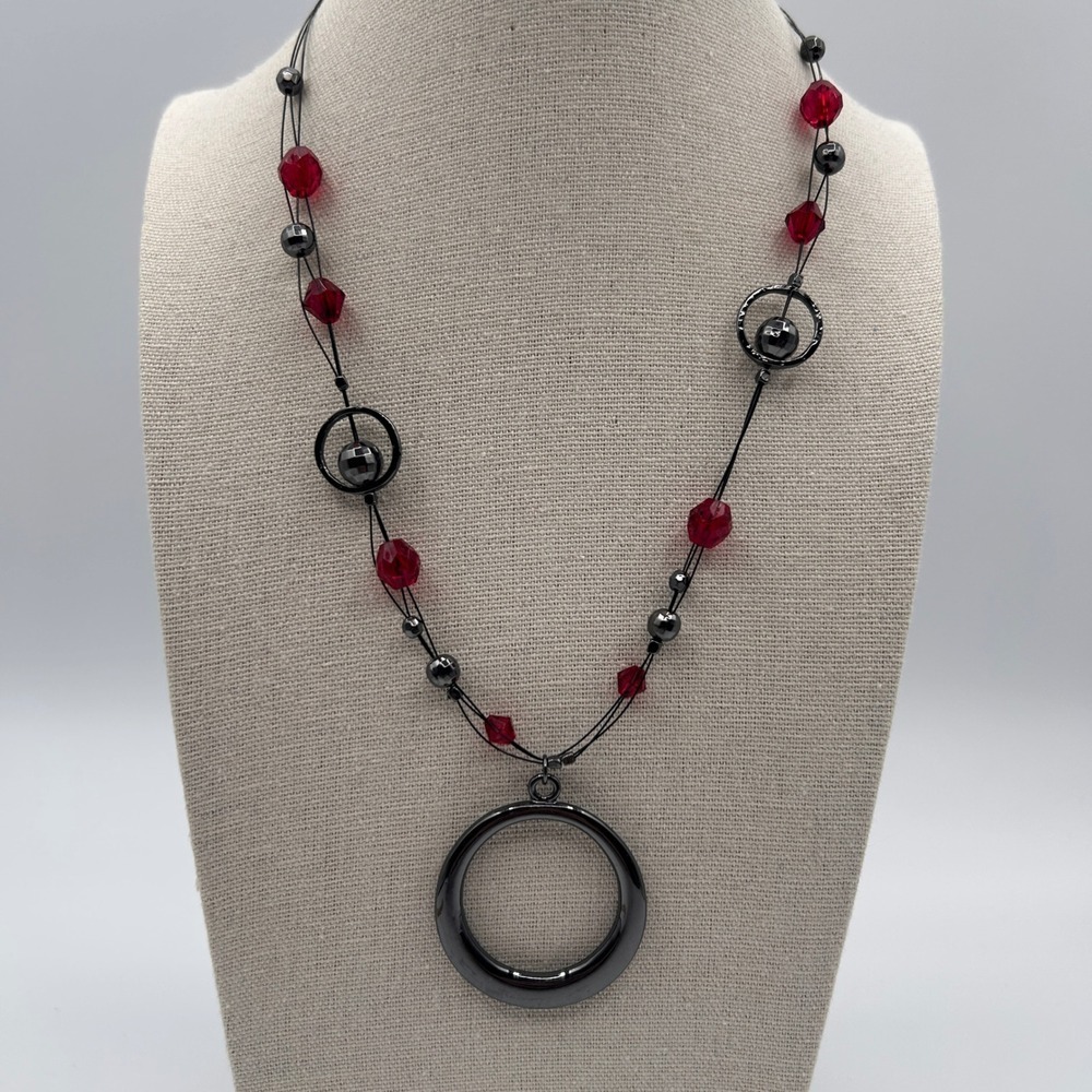 NYC Pendant Necklace Gunmetal Gray Wire Red Beaded Adjustable 16-18"